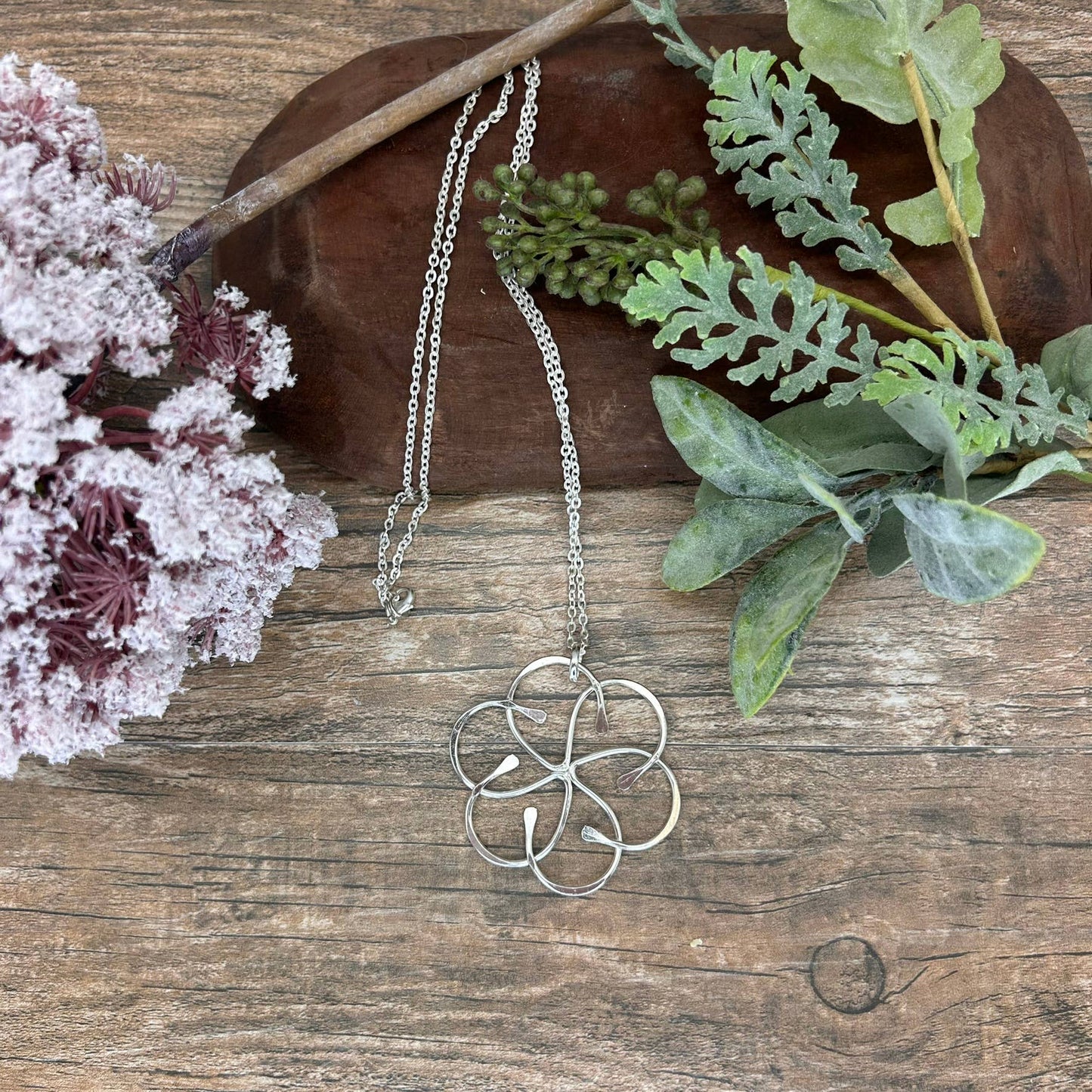 Abstract Flower Pendant Necklace