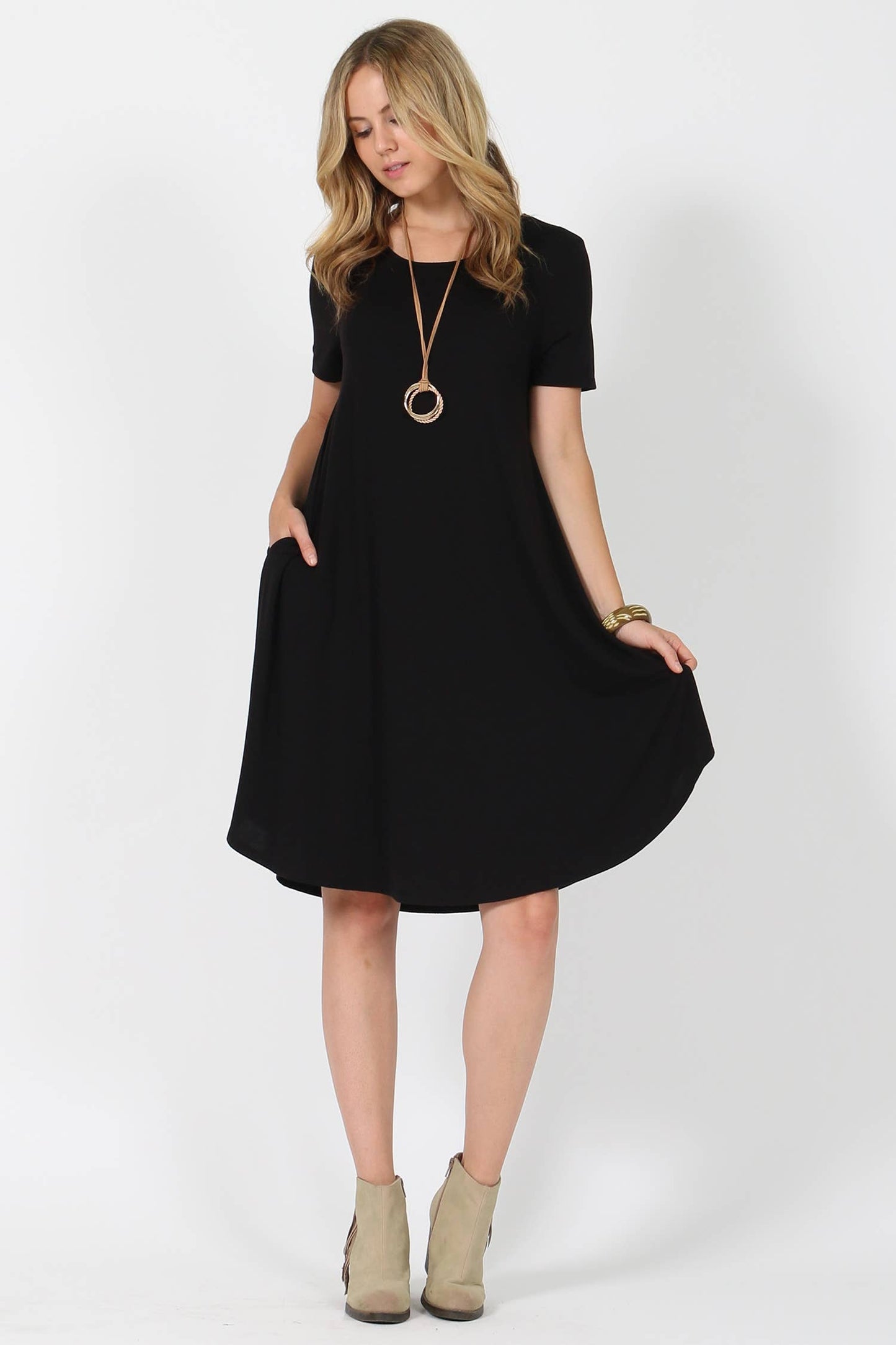 Black Short Sleeve Dress w/Pockets