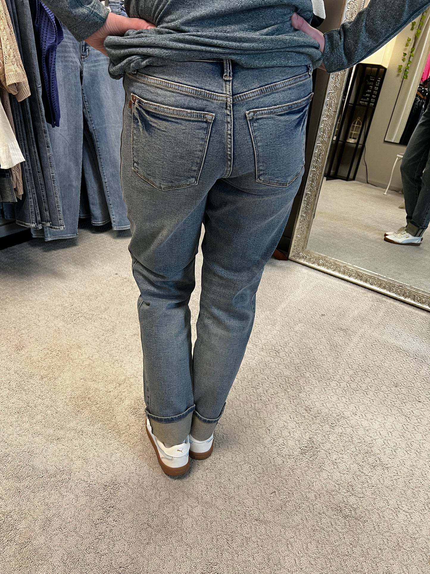 Ruby- Judy Blue Mid Rise vintage wash boyfriend jeans