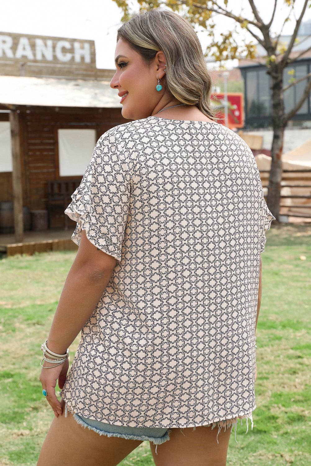 Geometric Plus Size Ruffled Sleeve Blouse