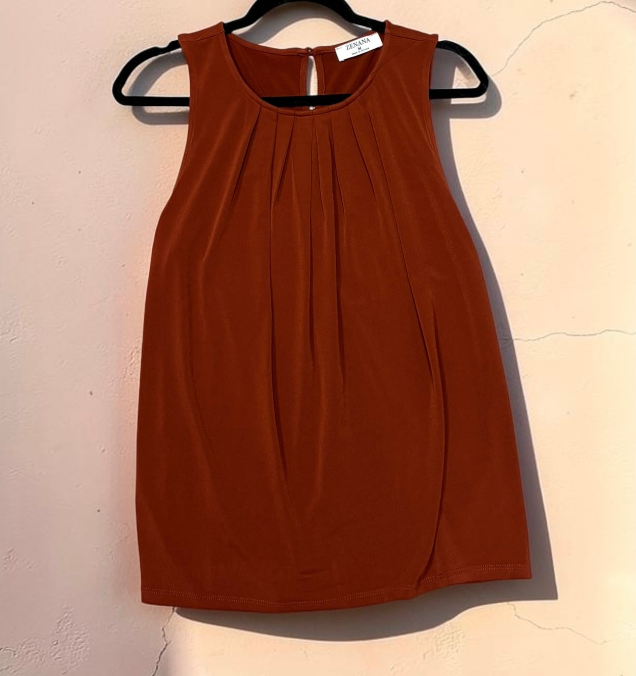 Rust sleeves top