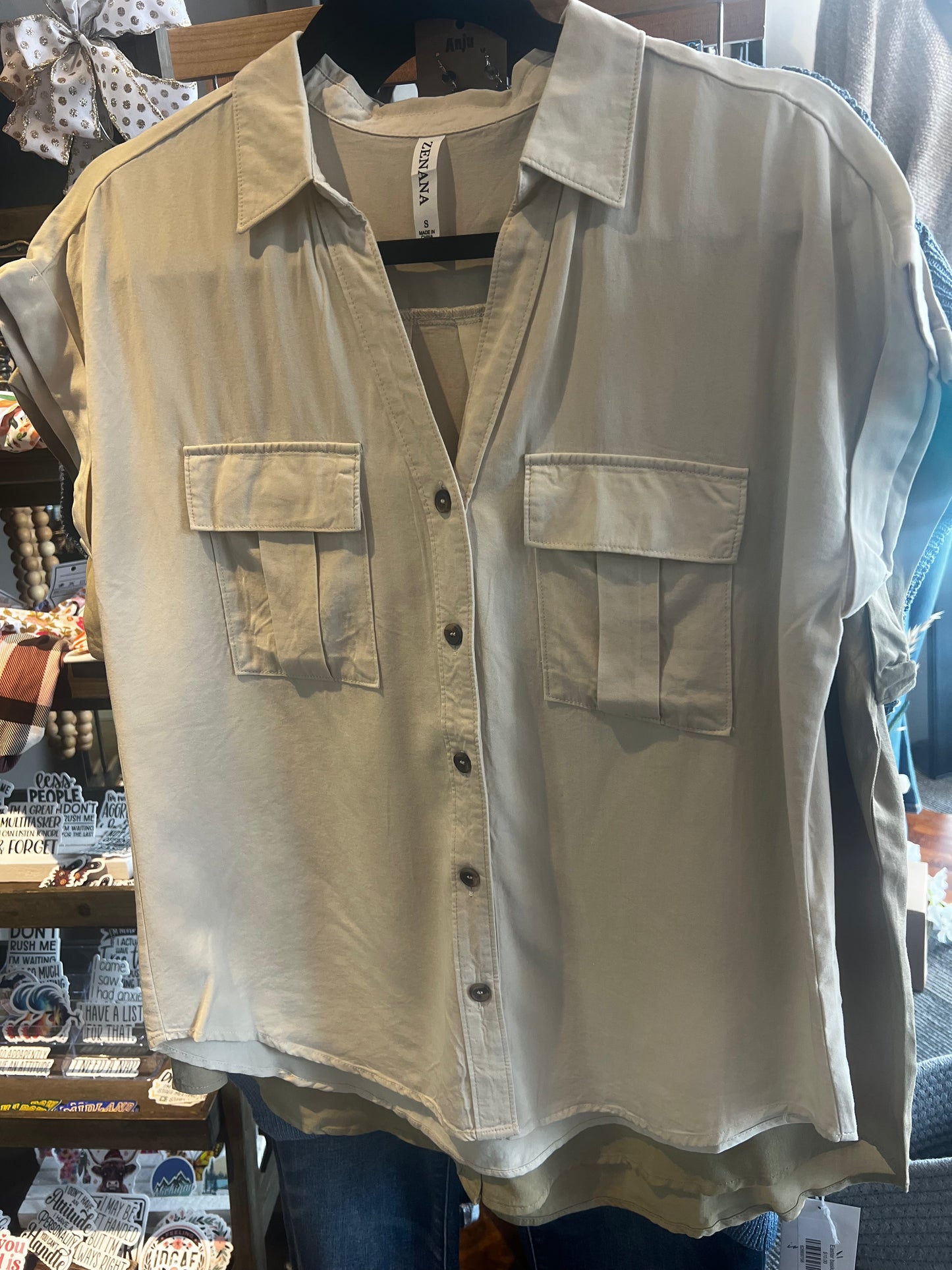 Collared rolled cuff button down top