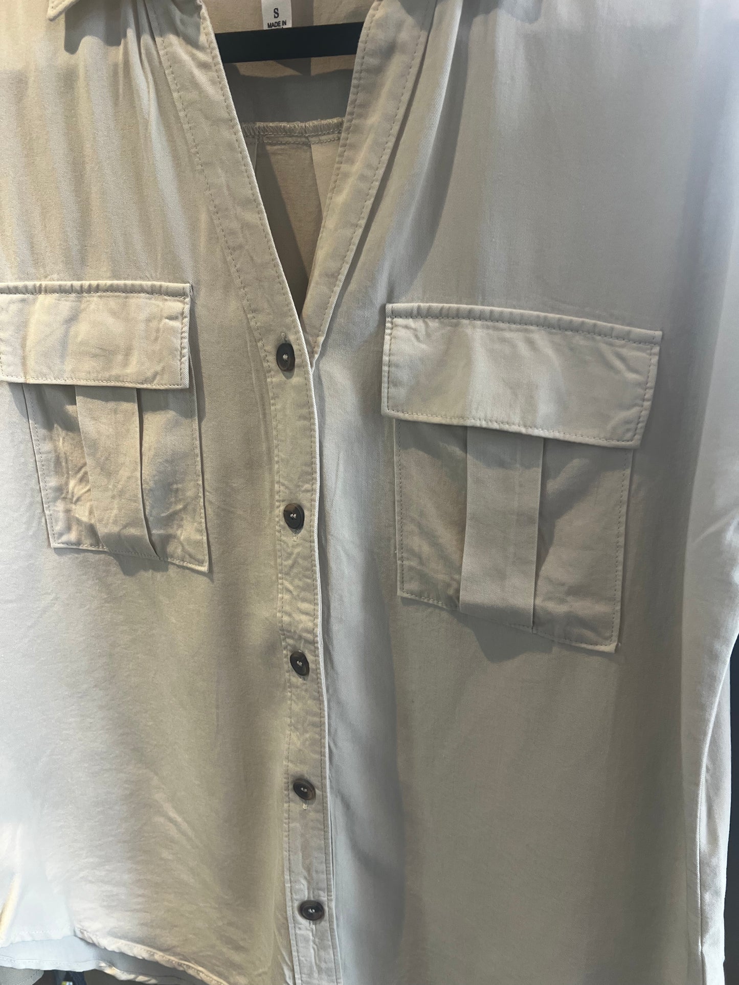 Collared rolled cuff button down top