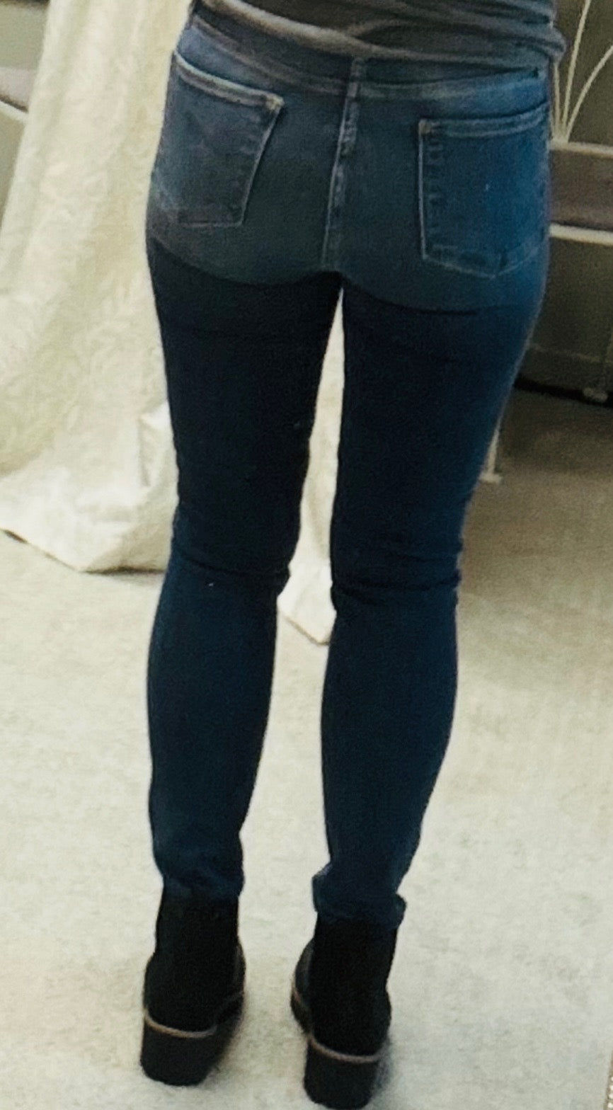 Masey- hi rise button fly skinny Judy blue jeans