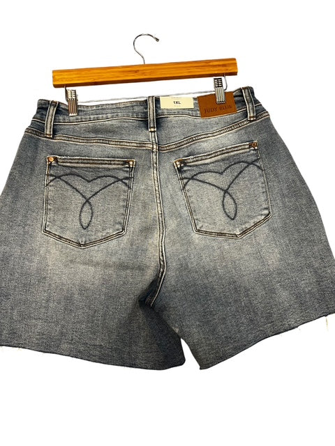 Plus Medium wash Judy blue Jean shorts