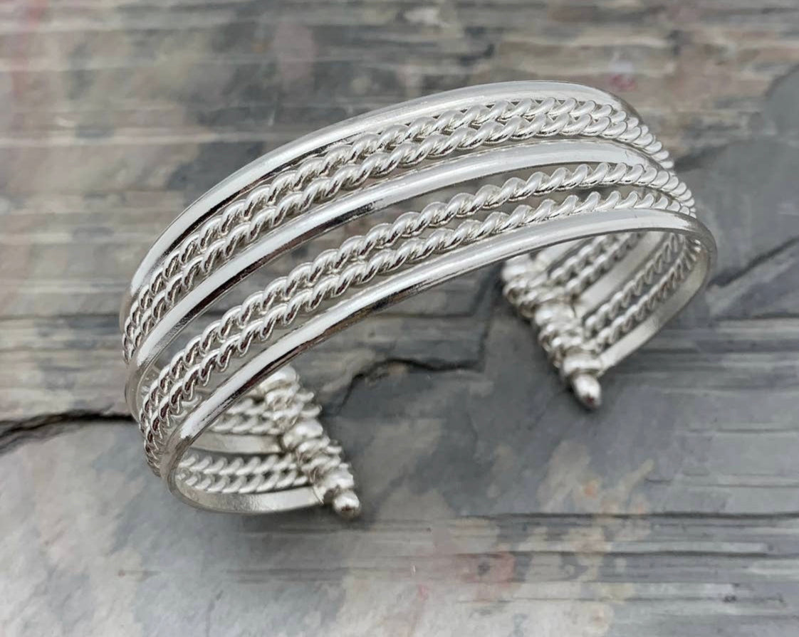 Mixed texture bands cuff bracelet